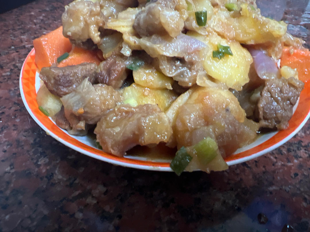 土豆炖牛肉
