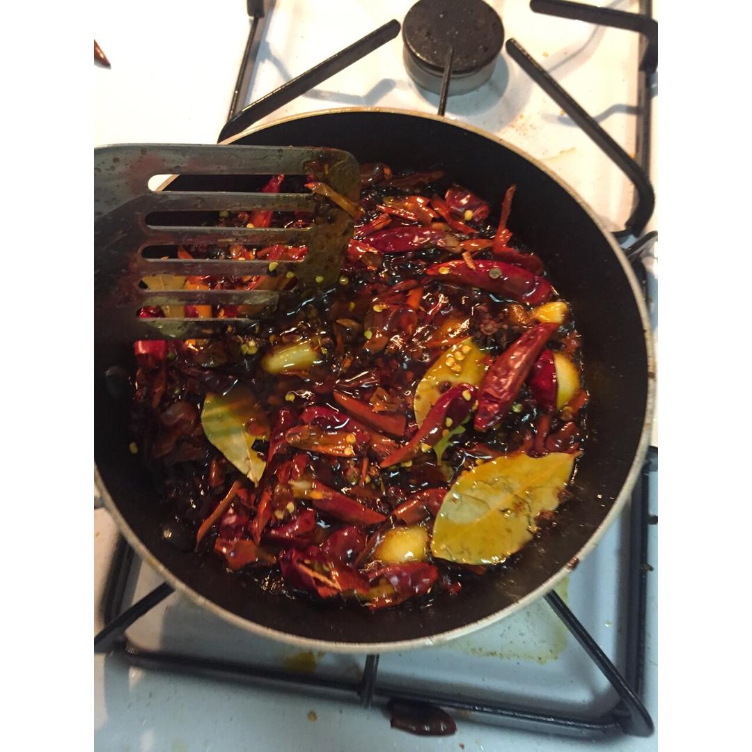 绝味川菜—重庆地道老火锅๑