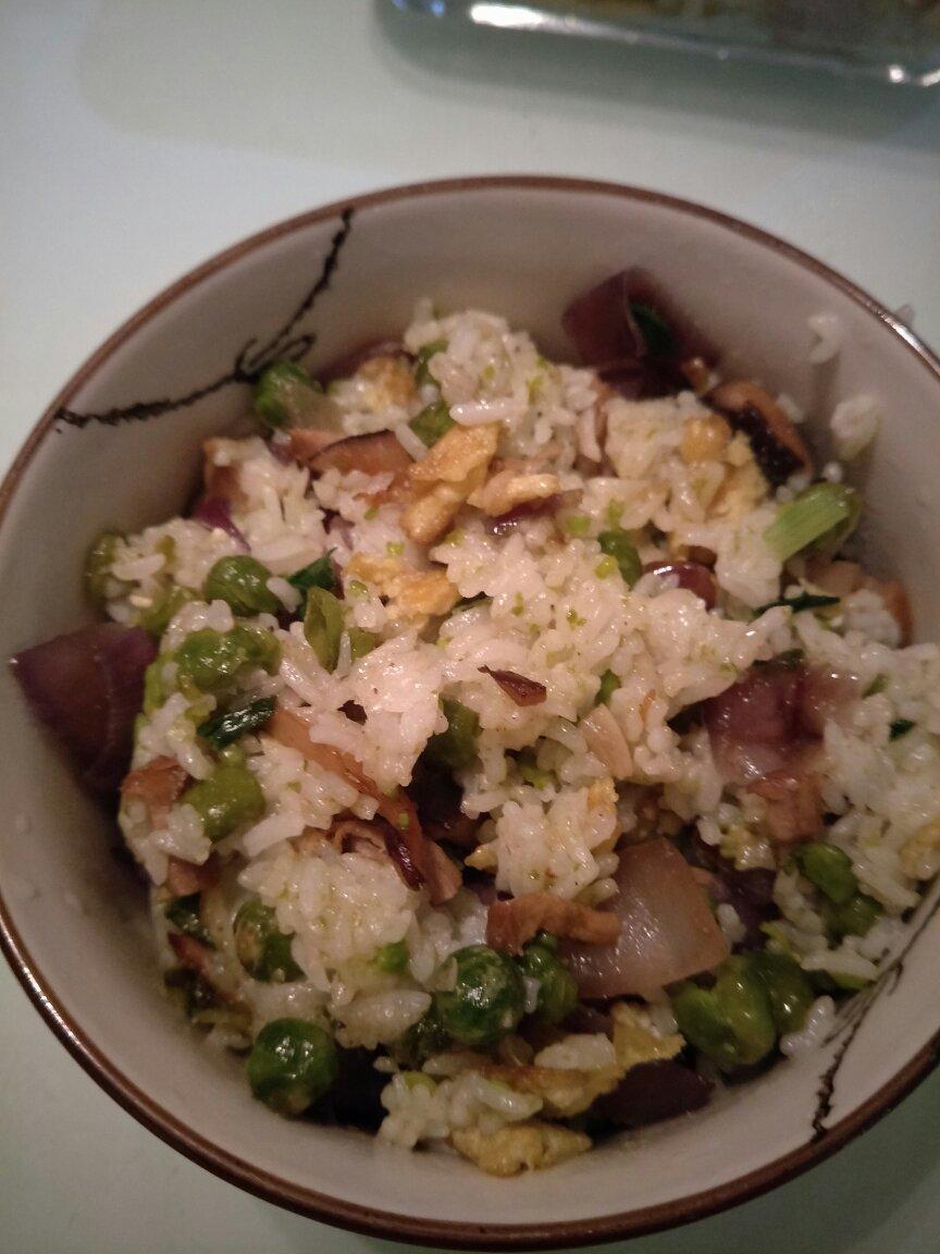 豌豆玉米虾仁炒饭