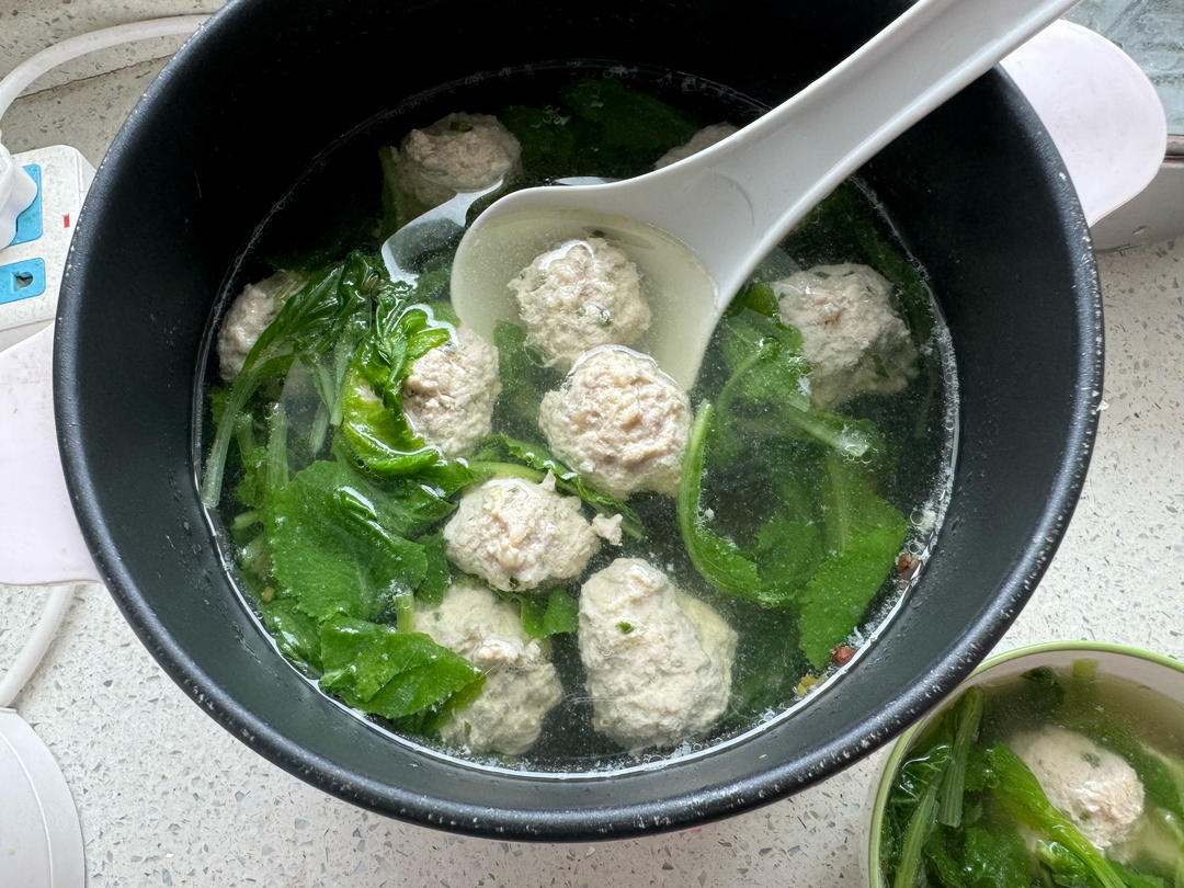 小白菜丸子汤