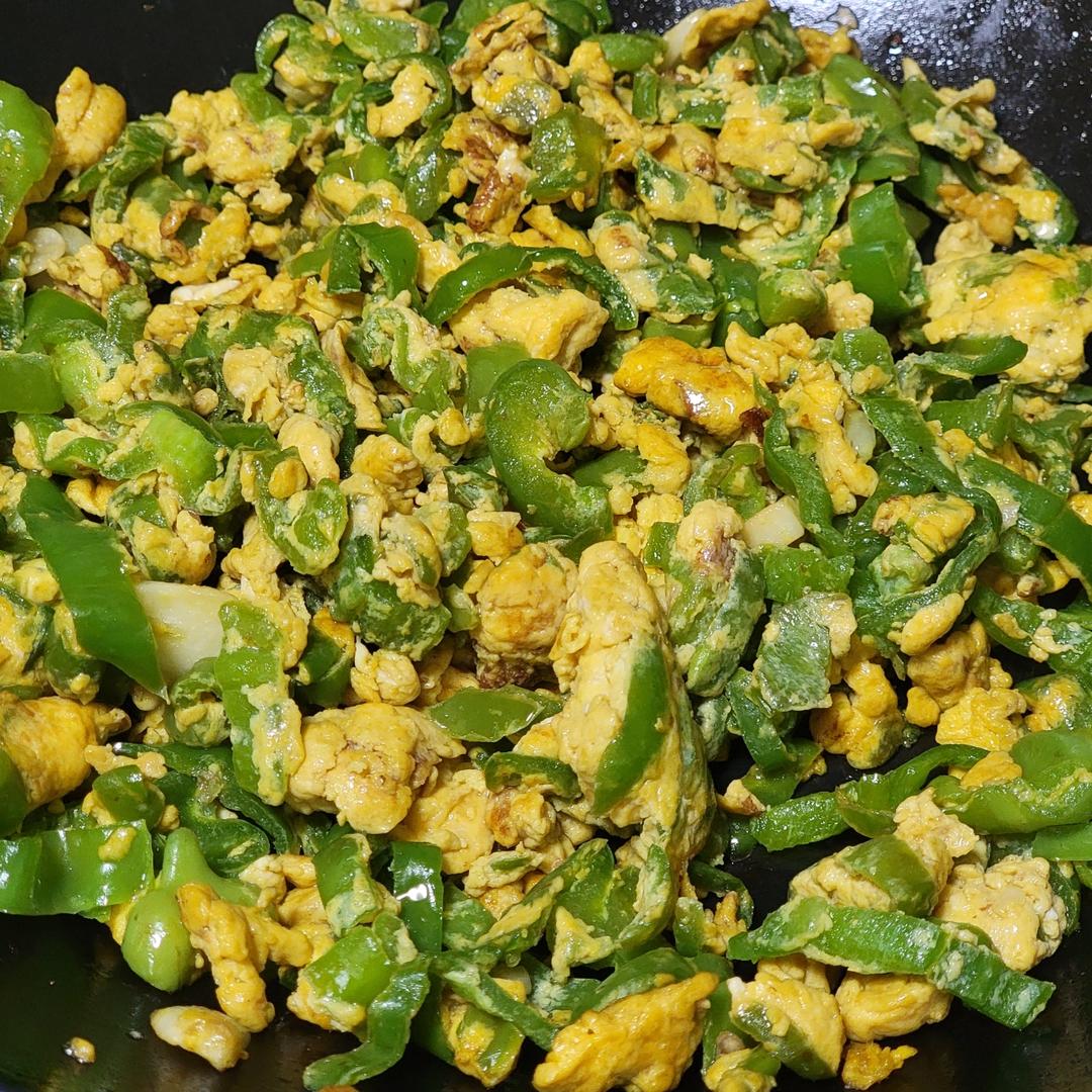 不一样的辣椒炒鸡蛋～下饭神器!