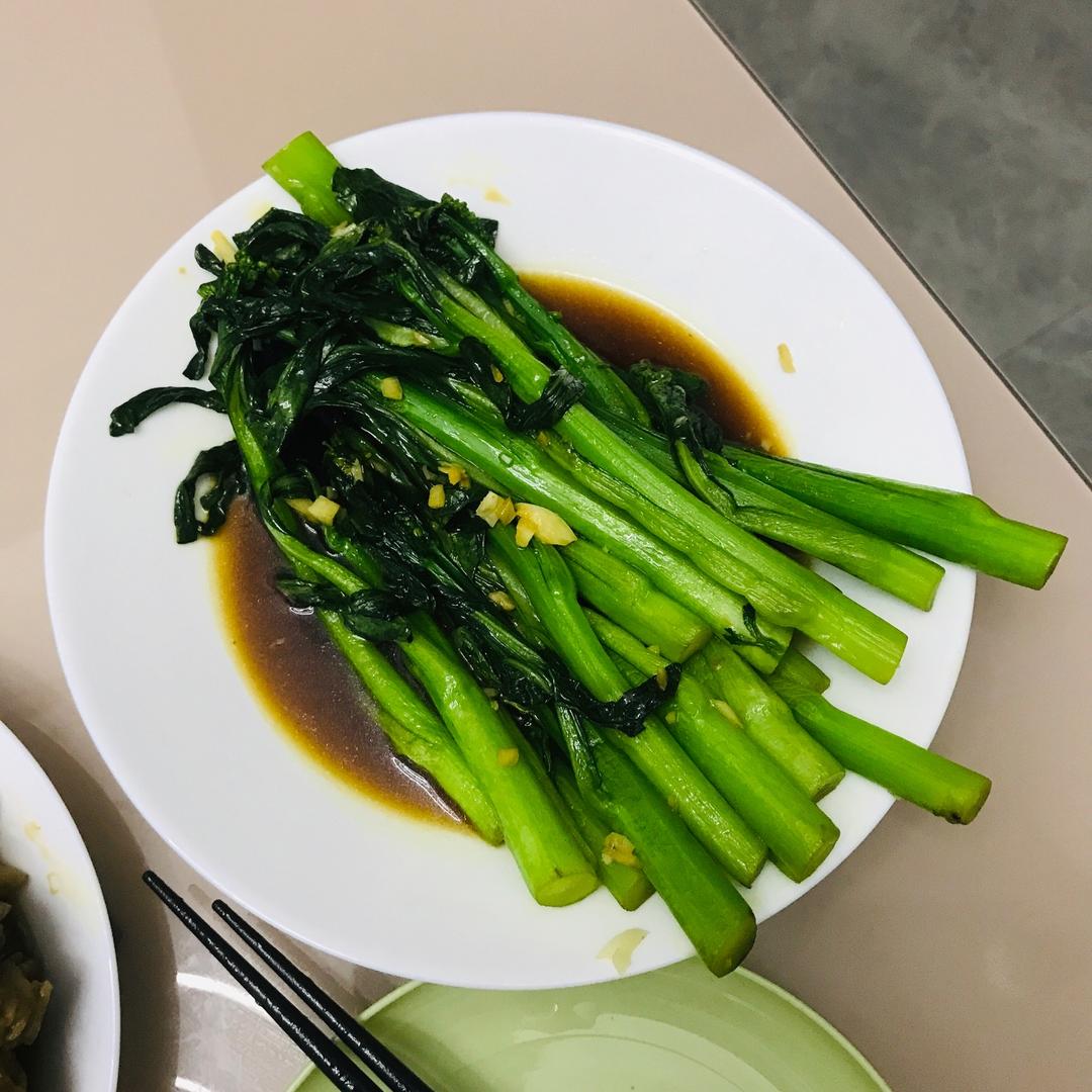 蒜蓉炒菜心的做法