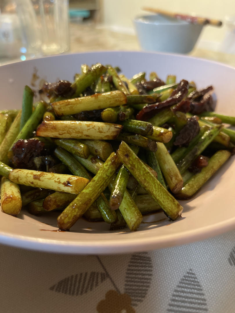 肉丝炒蒜苗