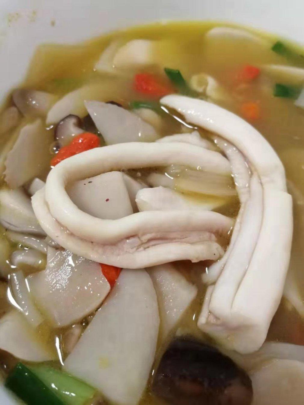 牛脊髓菌菇汤(仙姑躺在牛背上)