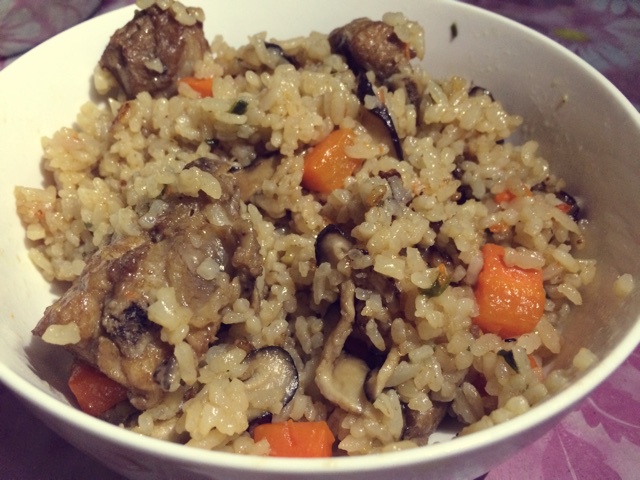 喷香排骨焖饭（爆好吃）
