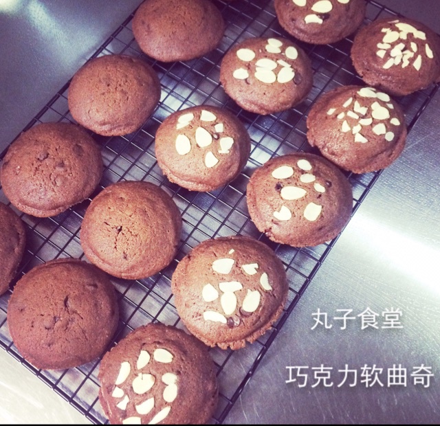 优雅烘焙第36集:不可抵挡的诱惑-巧克力饼干(手工版)视频及具体操作流程