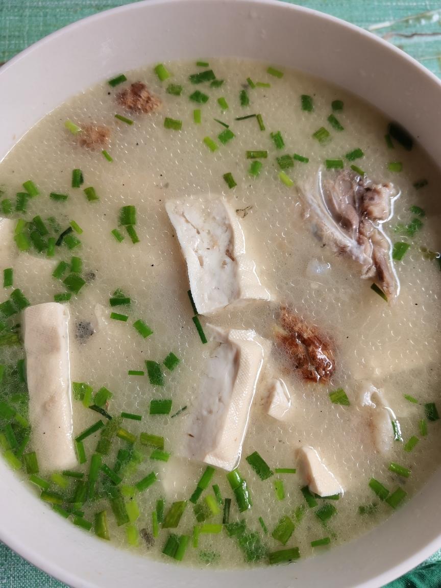 鱼头豆腐汤
