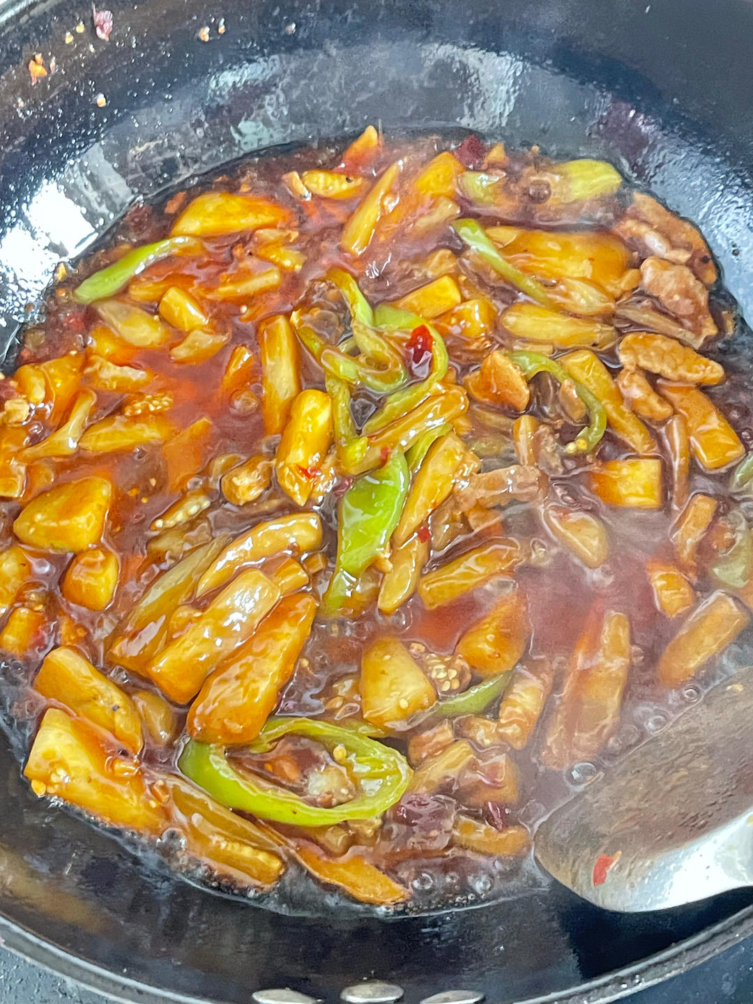 口感超好的红烧肉末茄子