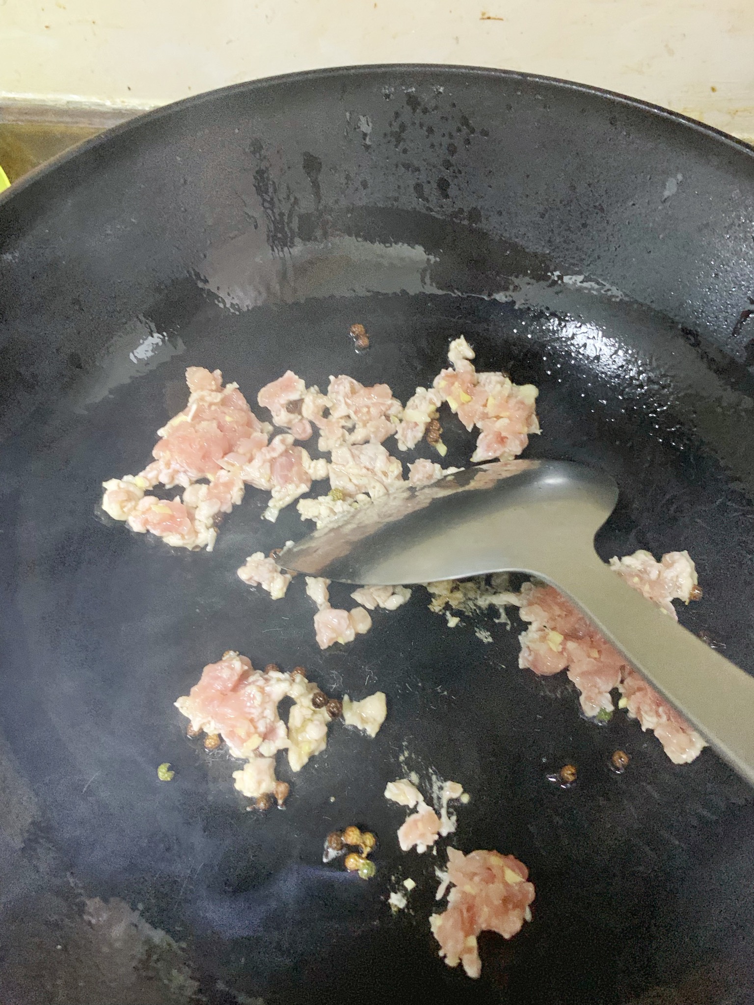 青椒炒鸡胸肉粒/鸡肉粒的做法 步骤15