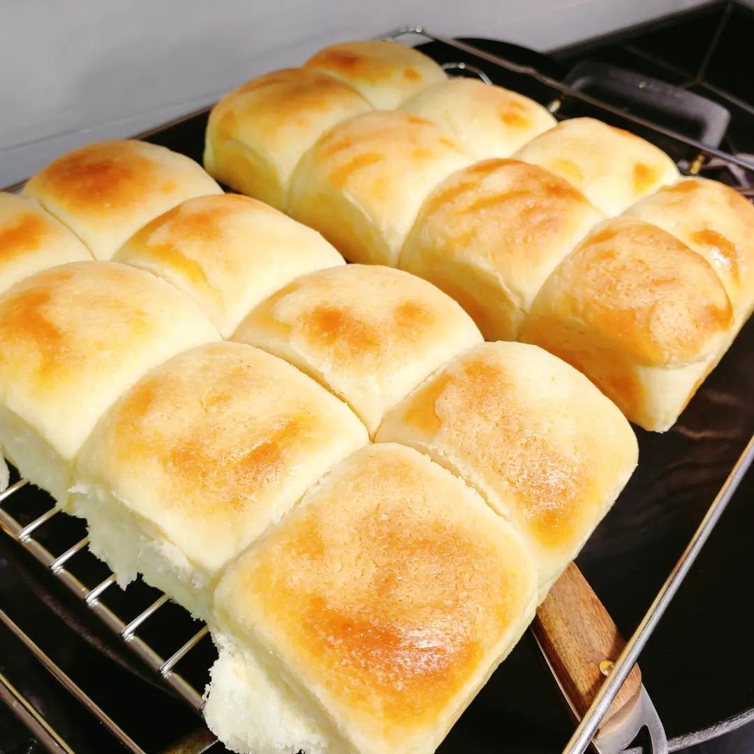 软妹子～雪芙牛奶小餐包｜外酥里软超好吃