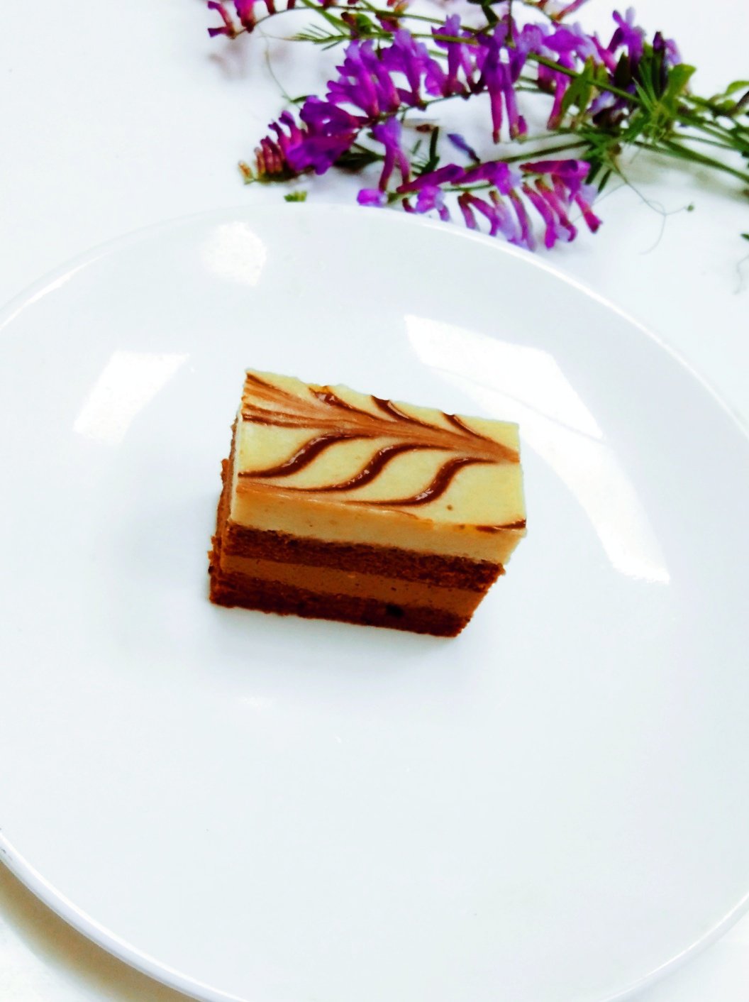 西堤蛋糕Cité-焦糖巧克力香缇奶油配香蕉慕斯蛋糕<熊谷裕子>