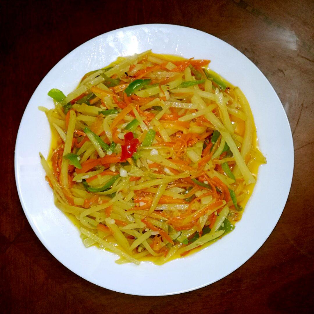 炒胡萝卜土豆丝