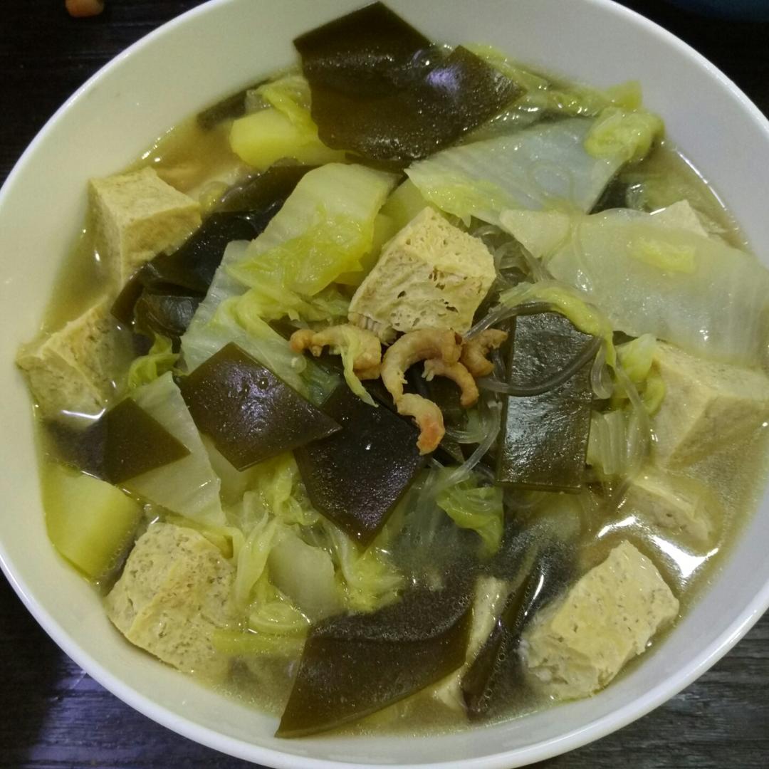 白菜炖冻豆腐