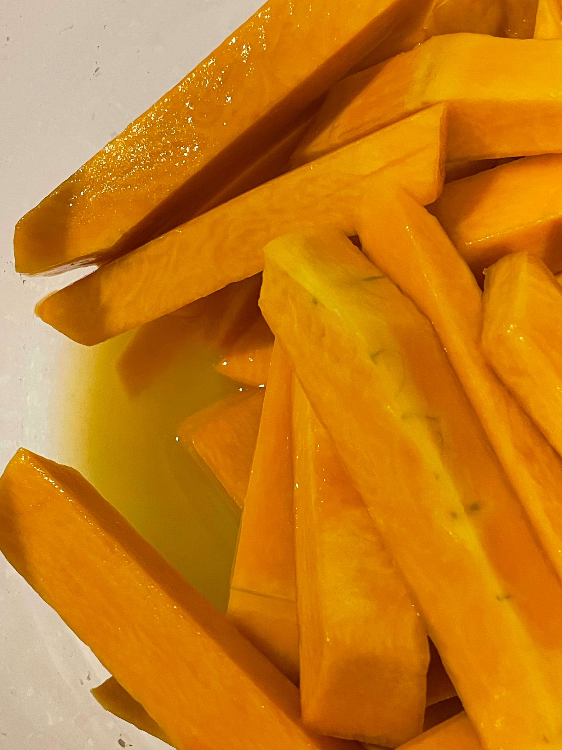 跟风做的，咸蛋黄焗南瓜，好吃绝了的做法 步骤2