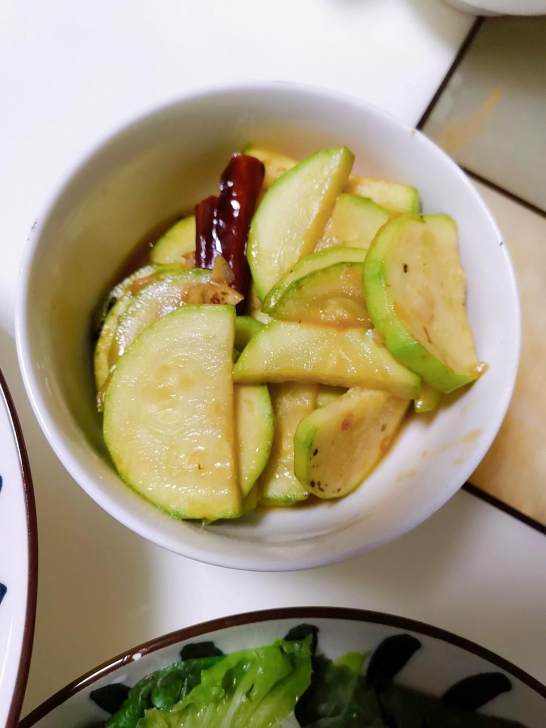 清炒西葫芦，五分钟快手菜