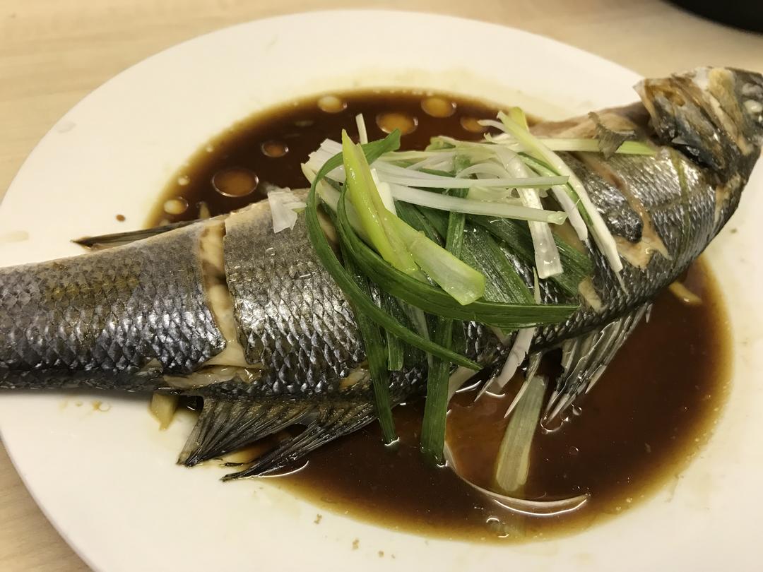 蒸鲈鱼