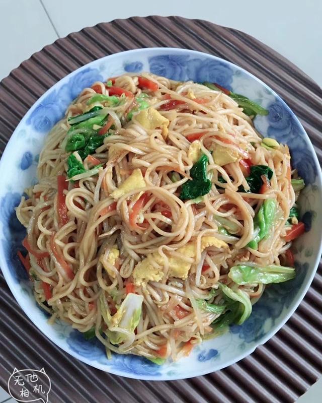 鸡蛋素炒面Fried Noodles Vegetarian