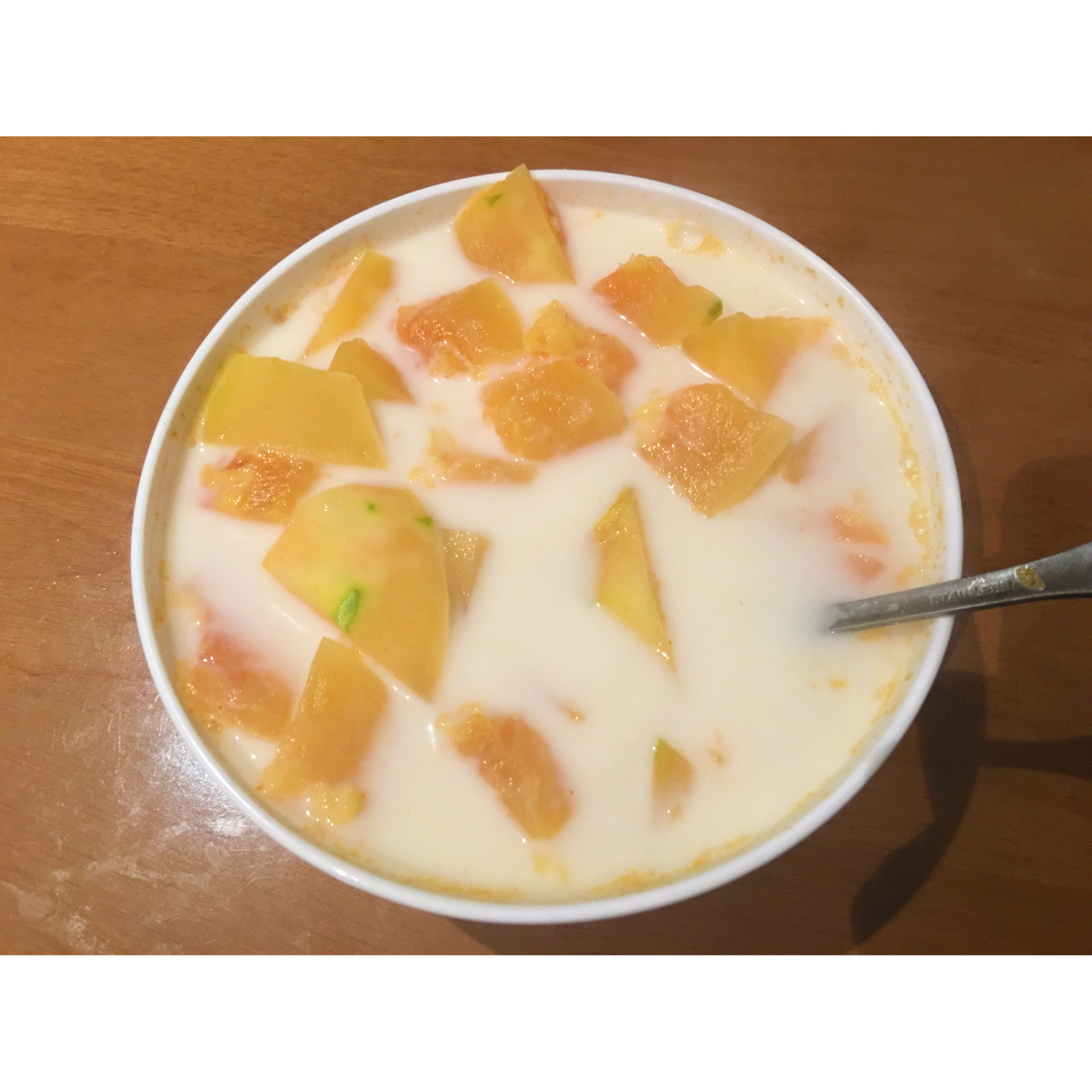 鲜奶炖木瓜