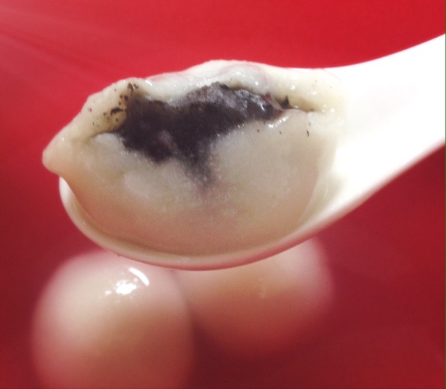 黑芝麻汤圆
