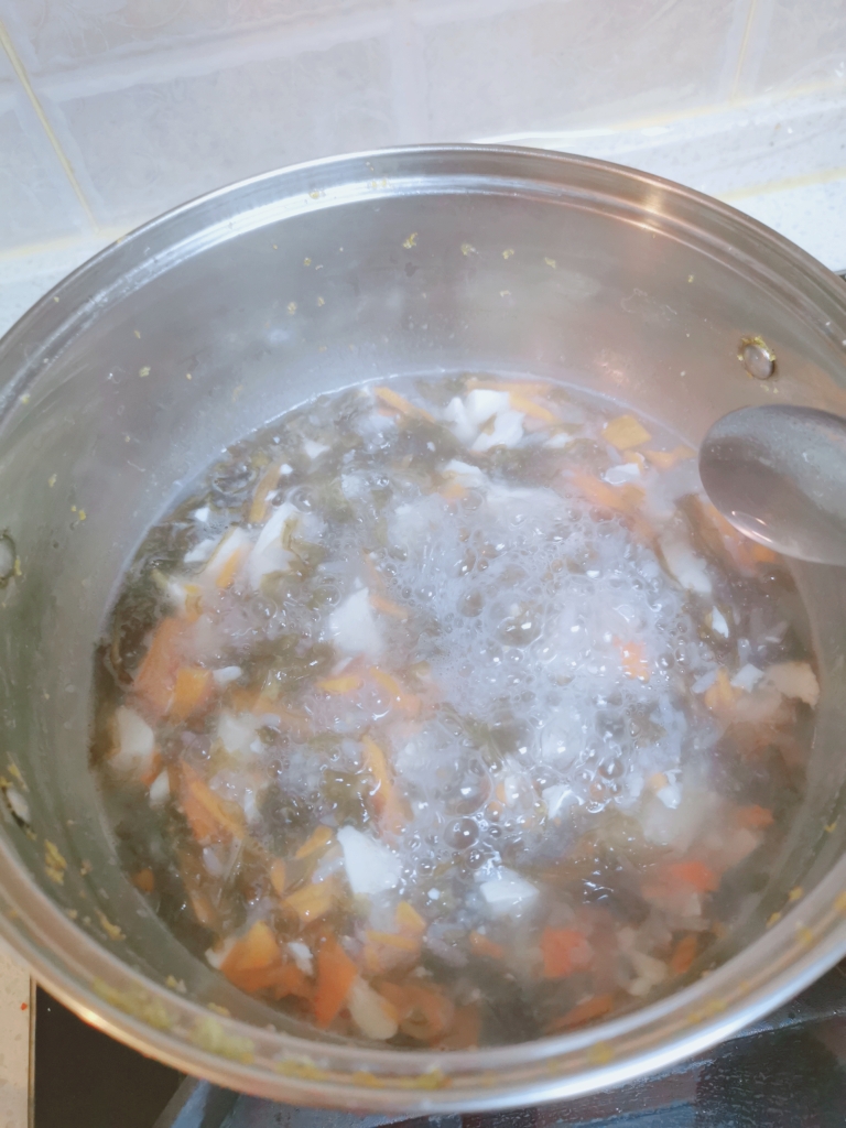 肉墩辅食10M——内酯豆腐头水紫菜胡萝卜胚芽米粥的做法 步骤3