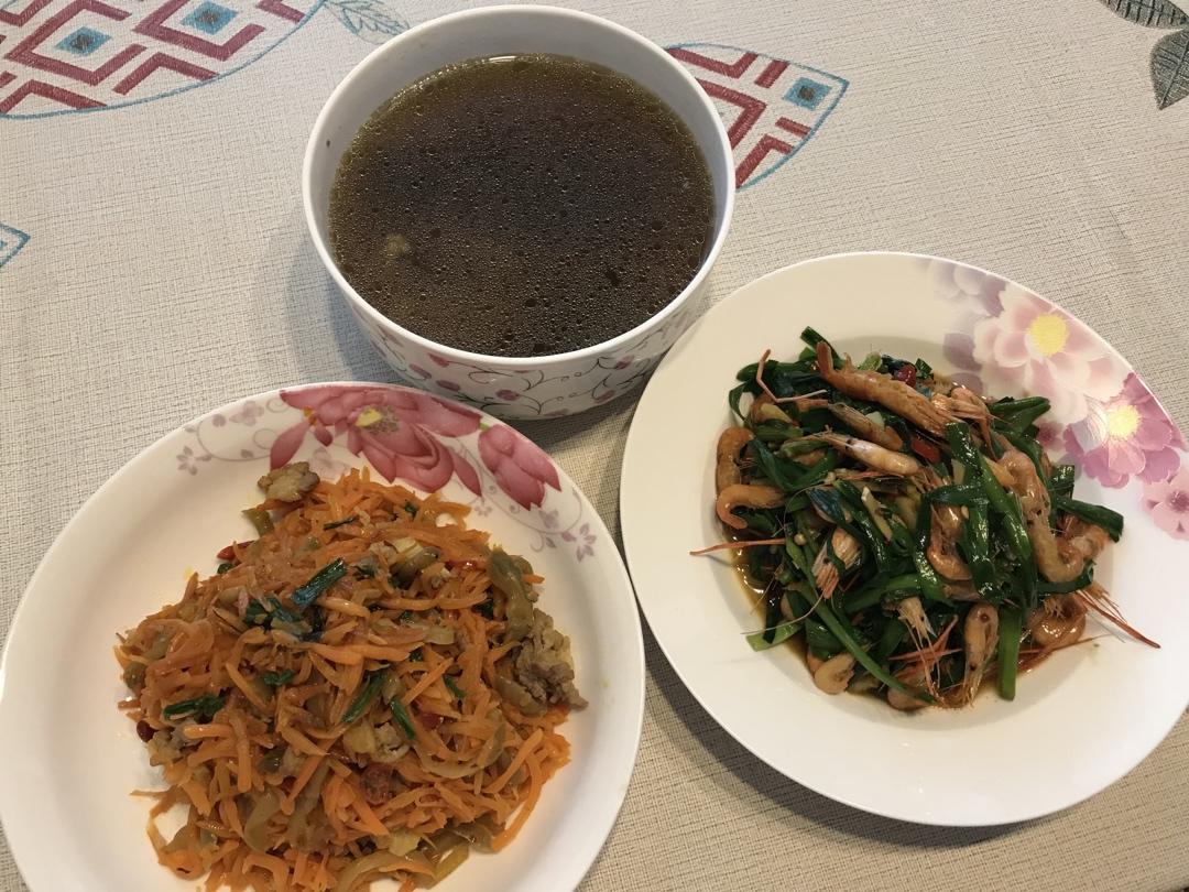 榨菜炒胡萝卜