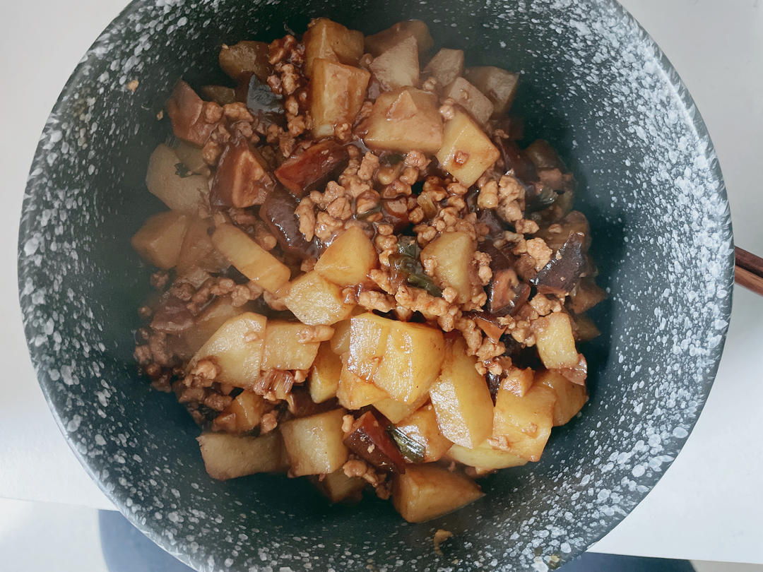香菇土豆肉沫饭