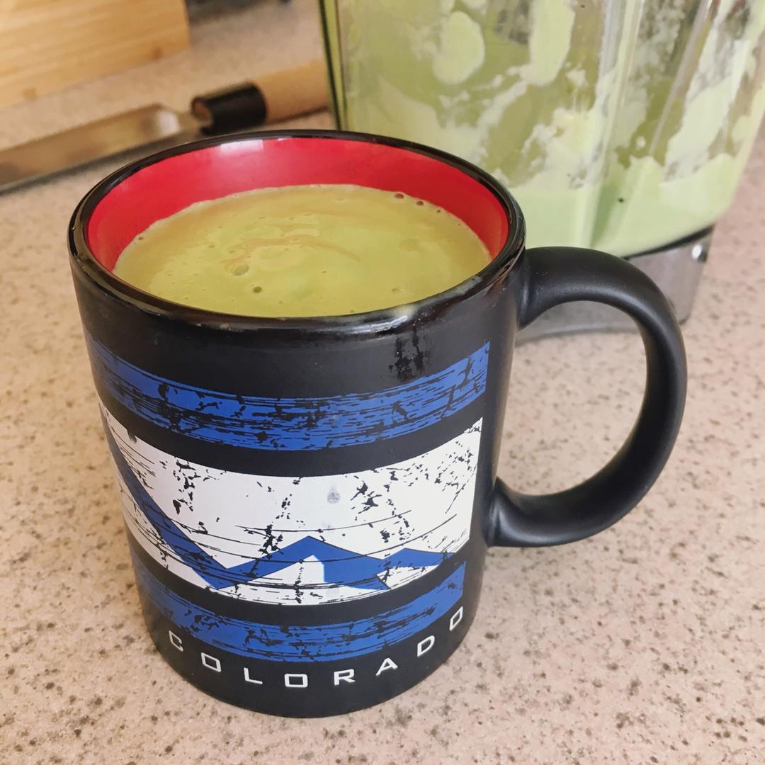 【健康零食】牛油果抹茶奶昔