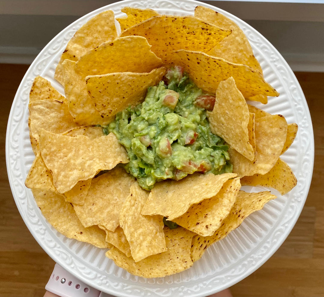 Guacamole 墨西哥牛油果酱，配玉米片