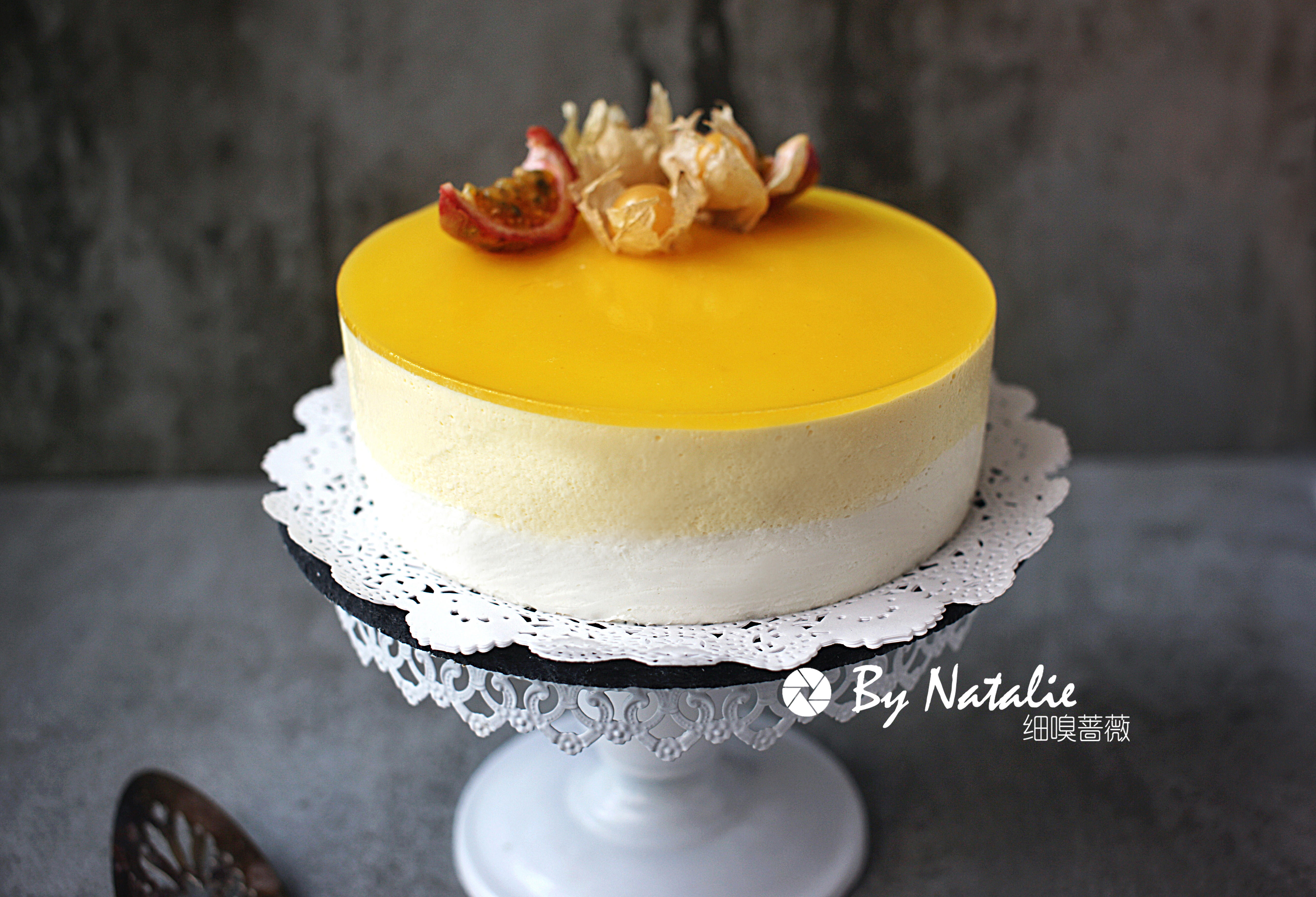 芒果慕斯，水果慕斯蛋糕的封面