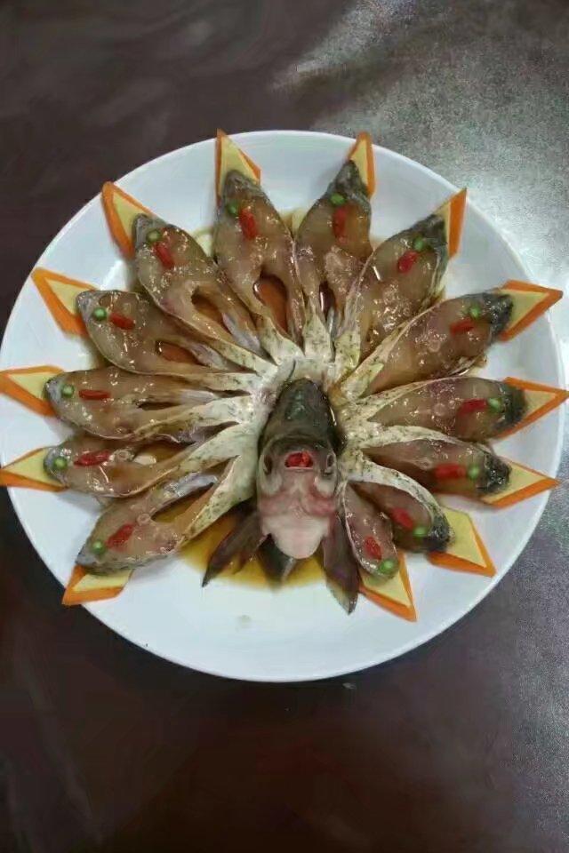 孔雀开屏清蒸鱼