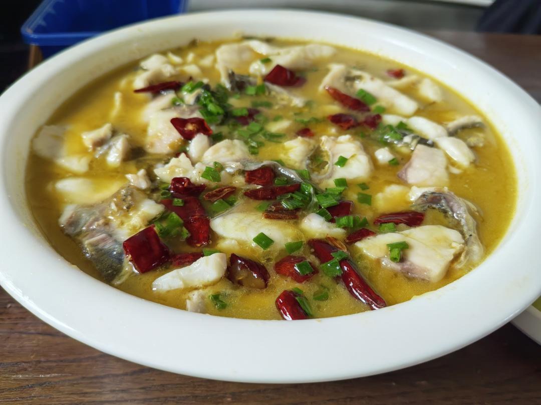 酸菜鲈鱼、水煮鱼（附如何片鱼肉及让鱼肉不腥的小妙招）