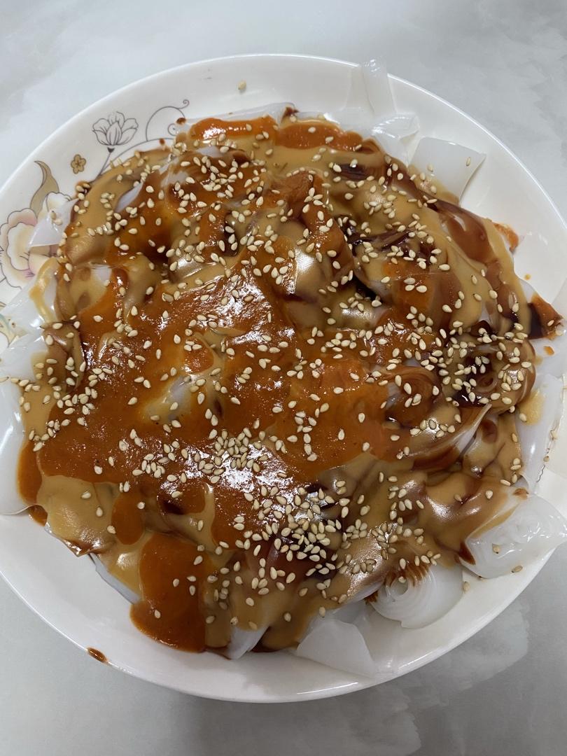 飘然若雪曦做的混酱猪肠粉(三酱猪肠粉)