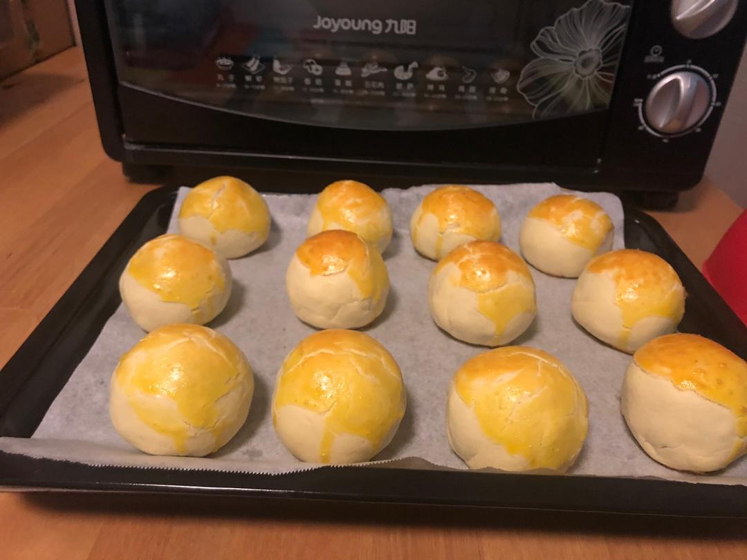 《Tinrry+》菠萝蛋黄酥（超快手、免揉、不用开酥）