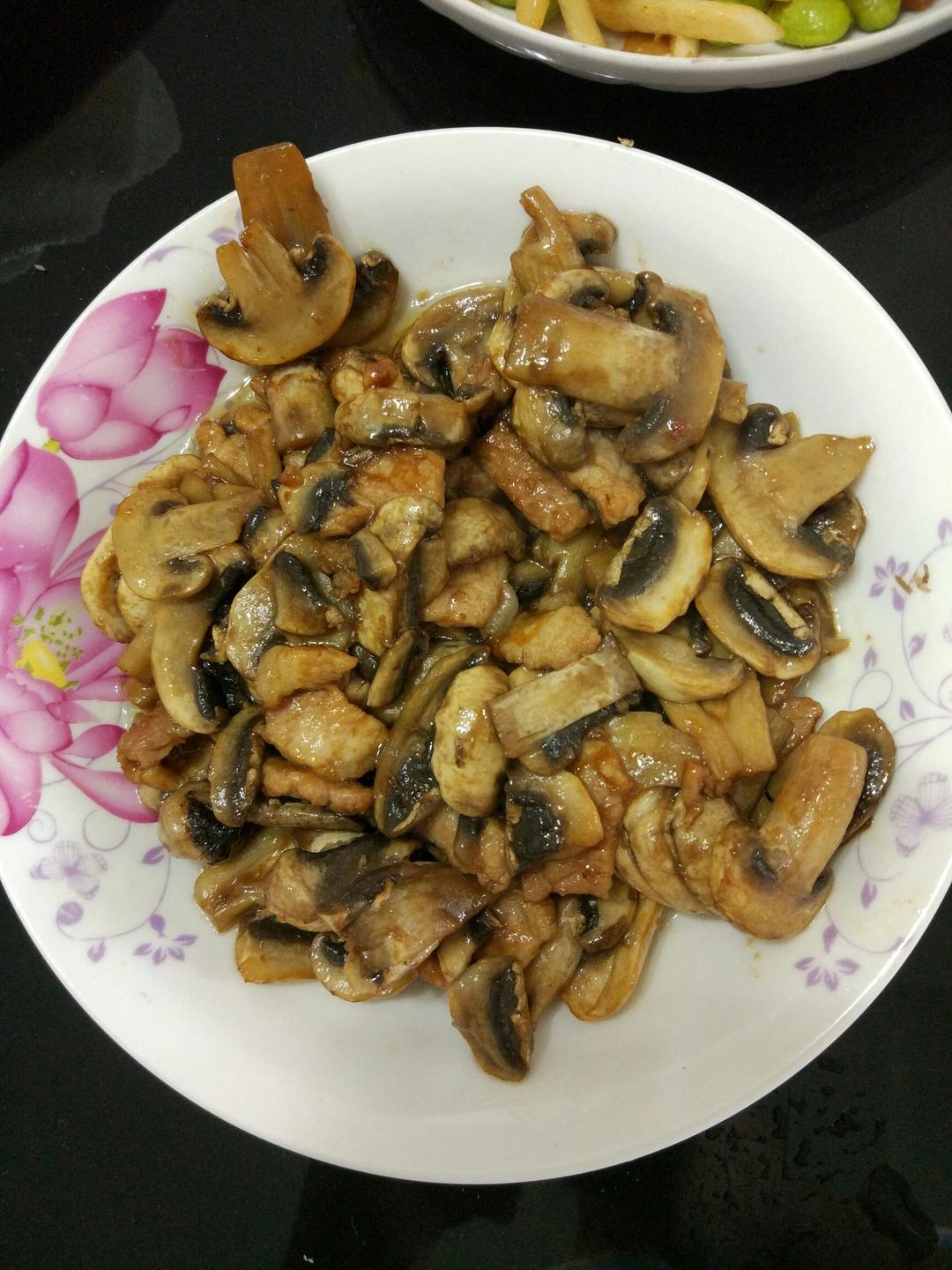 蘑菇炒肉片