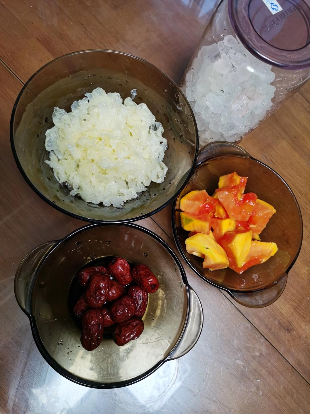 木瓜红枣银耳羹【10月北鼎养生壶食谱】