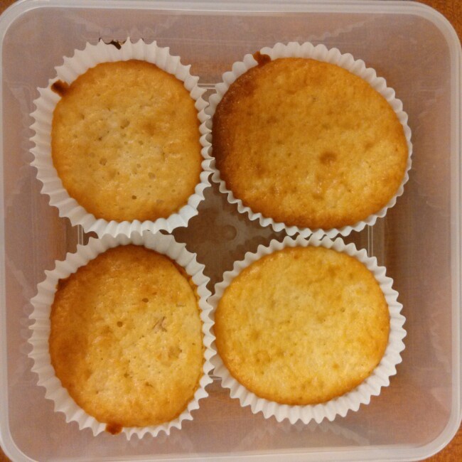 柠檬椰香小蛋糕