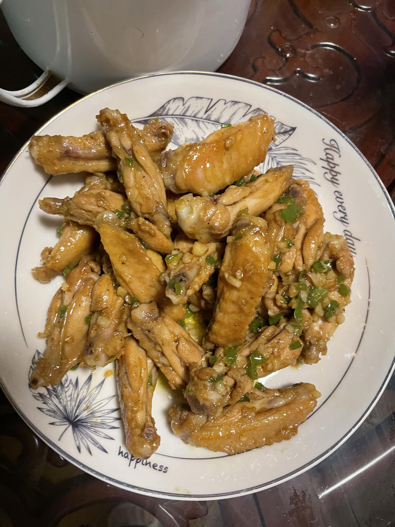 蒜香鸡翅，这才是鸡翅最好吃的做法