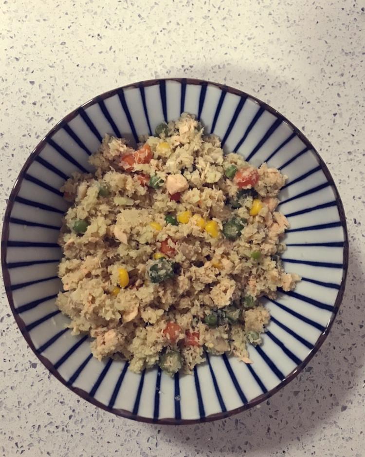 【健康三餐】三文鱼时蔬菜花米炒饭