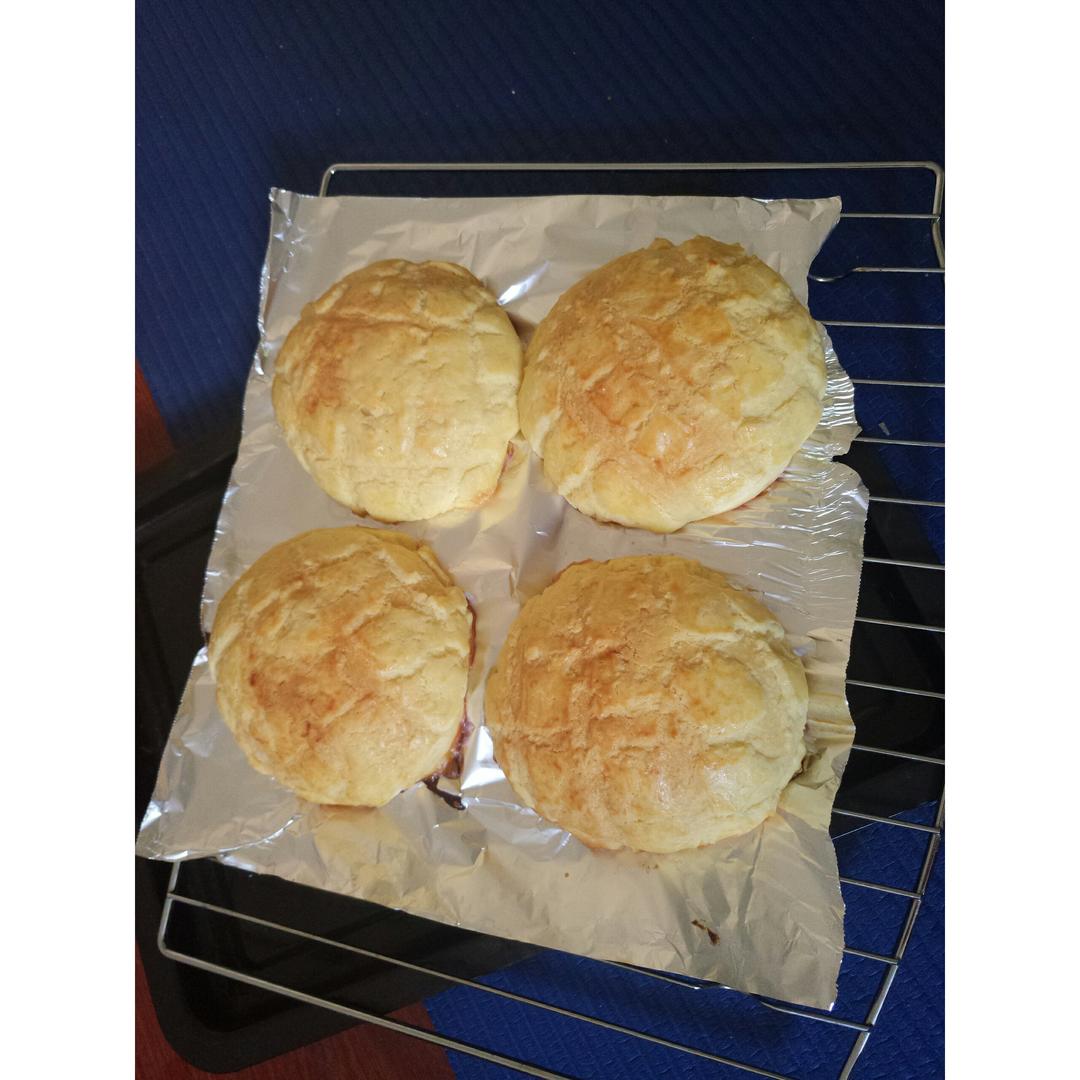 菠萝包