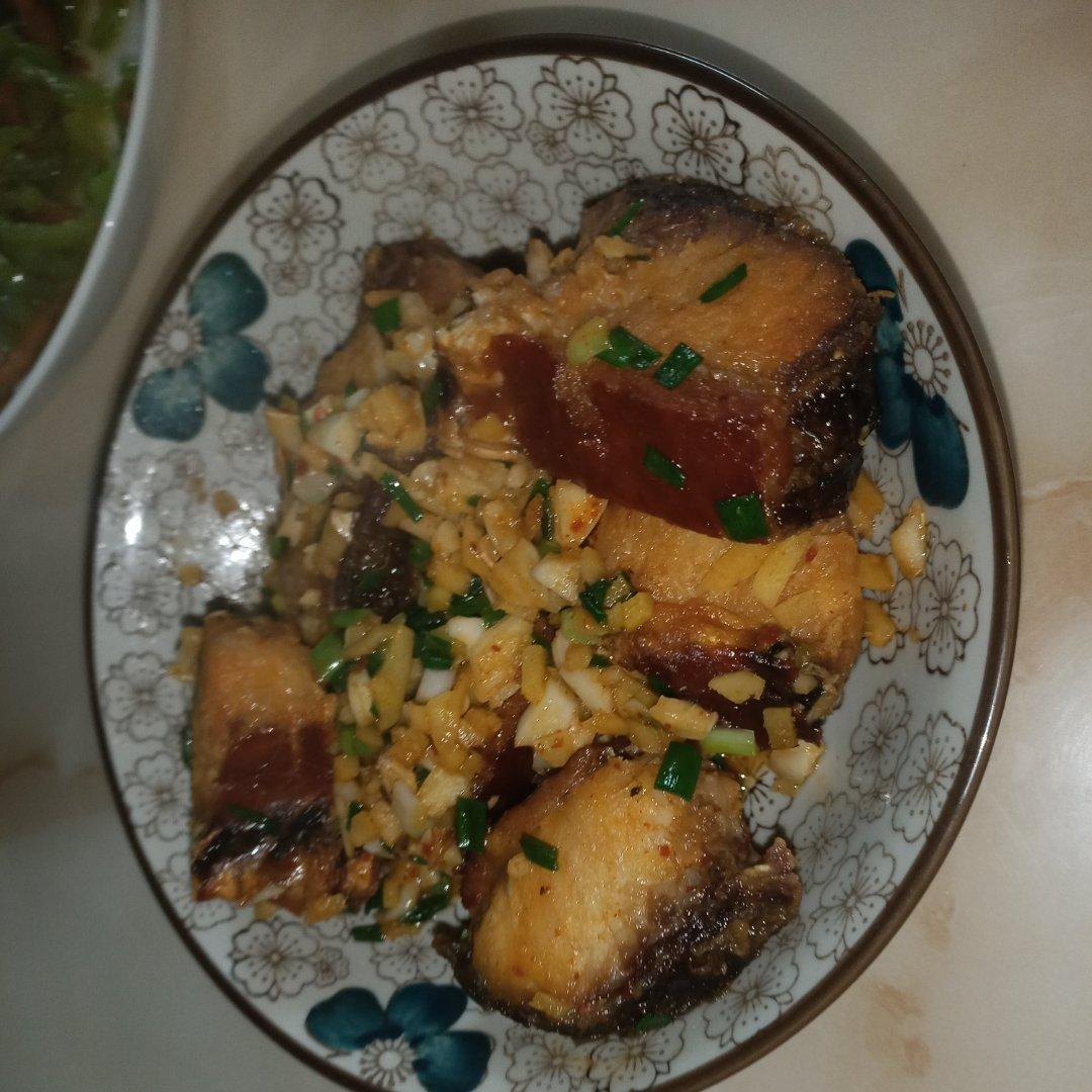 红烧腊鱼块
