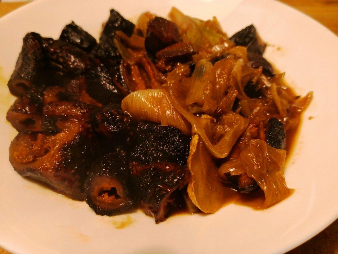 青岛人最爱的葱爆海参