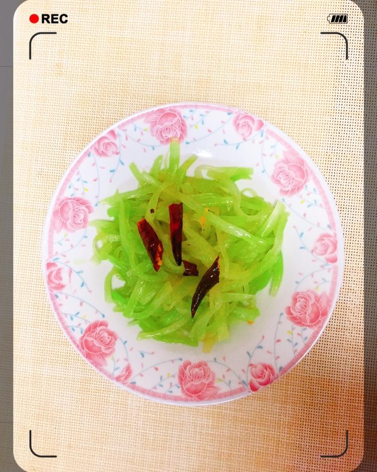 清炒莴笋丝