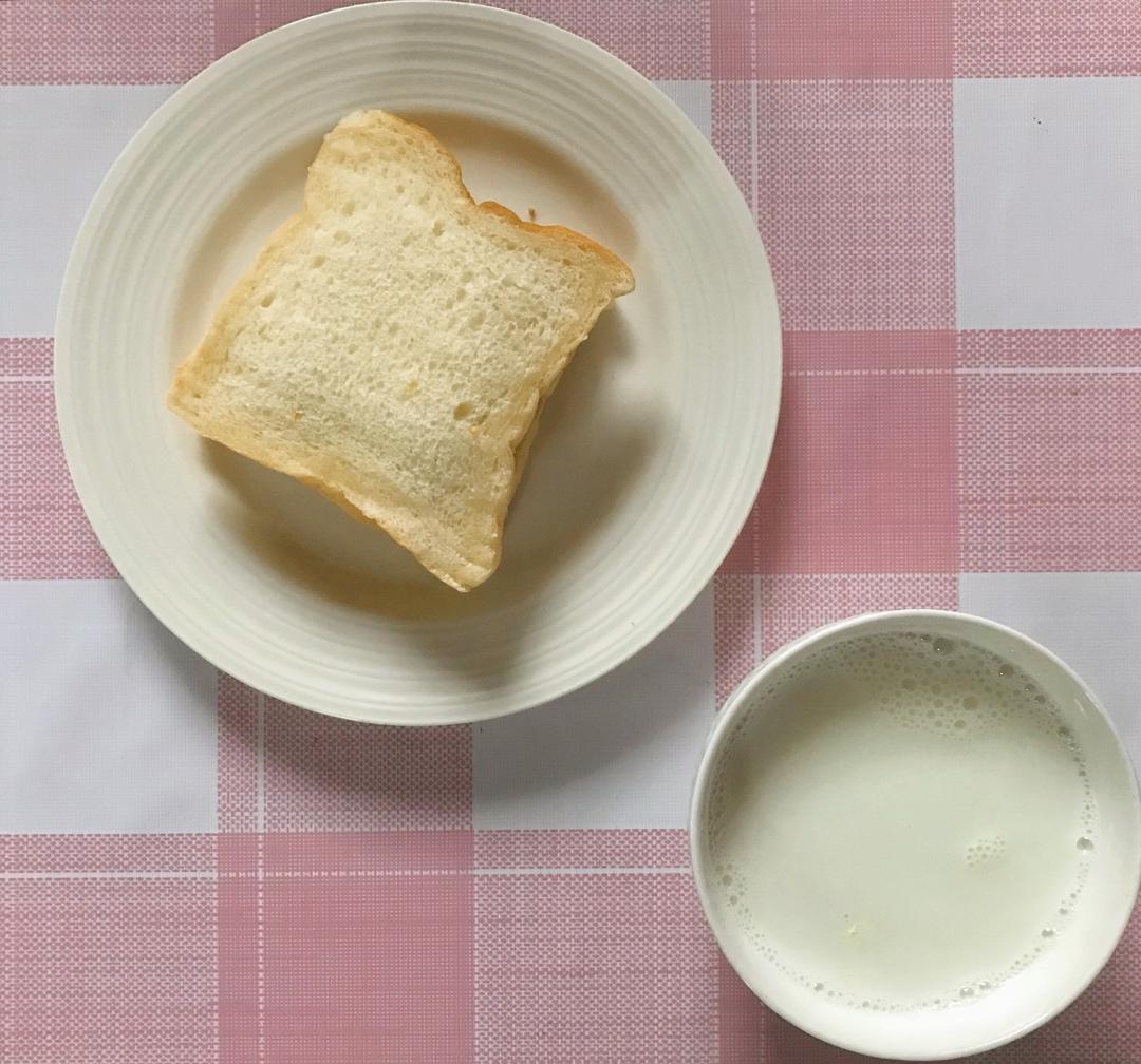 香蕉泥花生酱三明治（我的食欲稳定器）| 健康·三餐