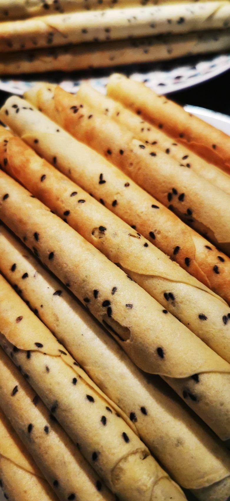 香酥不甜腻的彩色奶油蛋卷