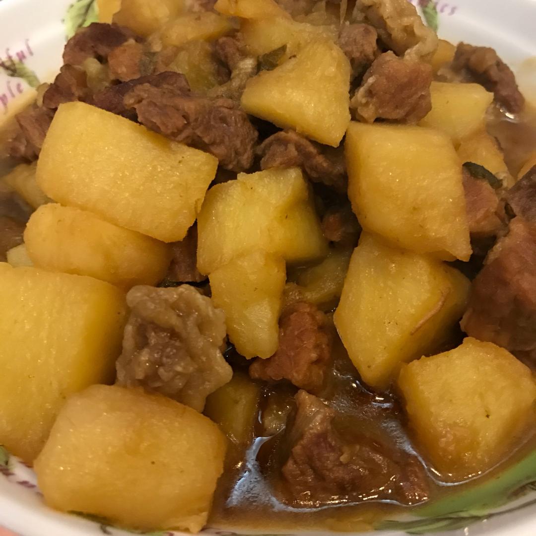 暖暖rui做的土豆炖牛肉