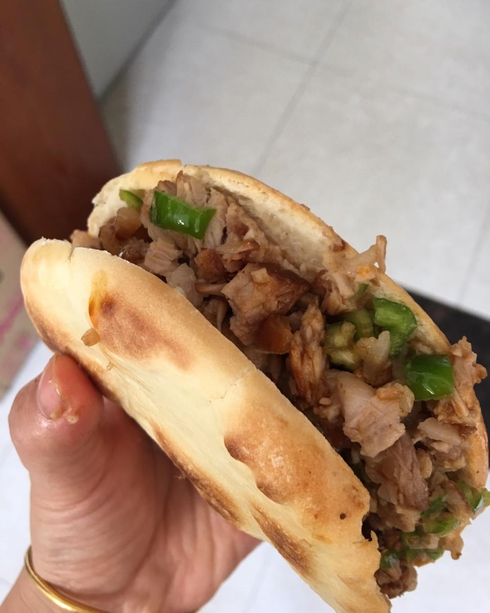 肉夹馍(白吉馍的制作)