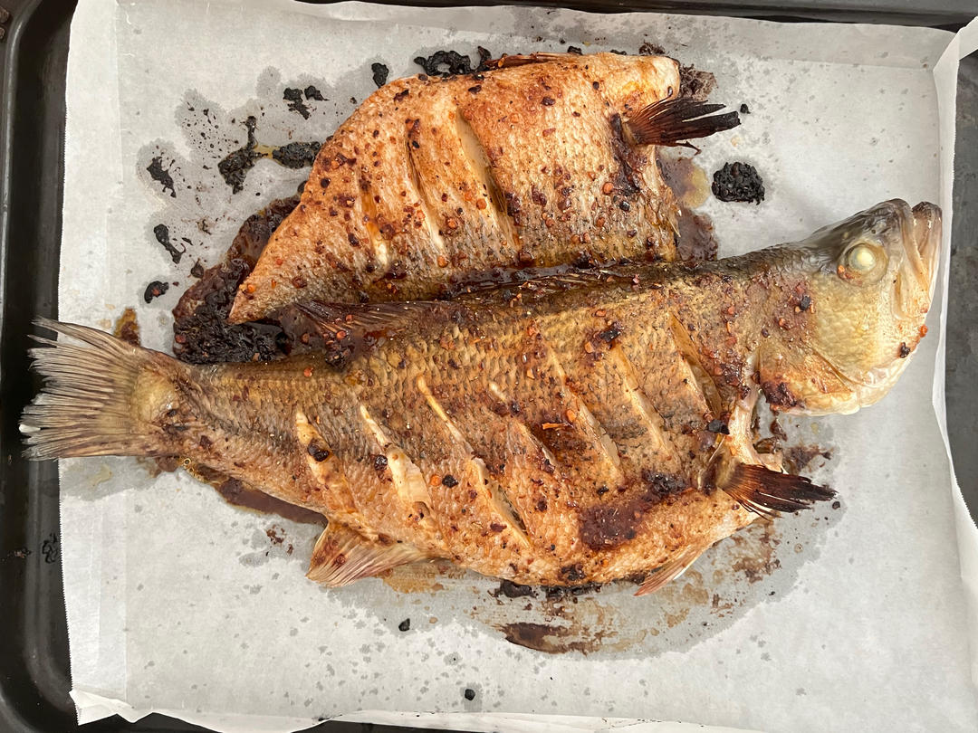 超简单的烤鲈鱼🐟