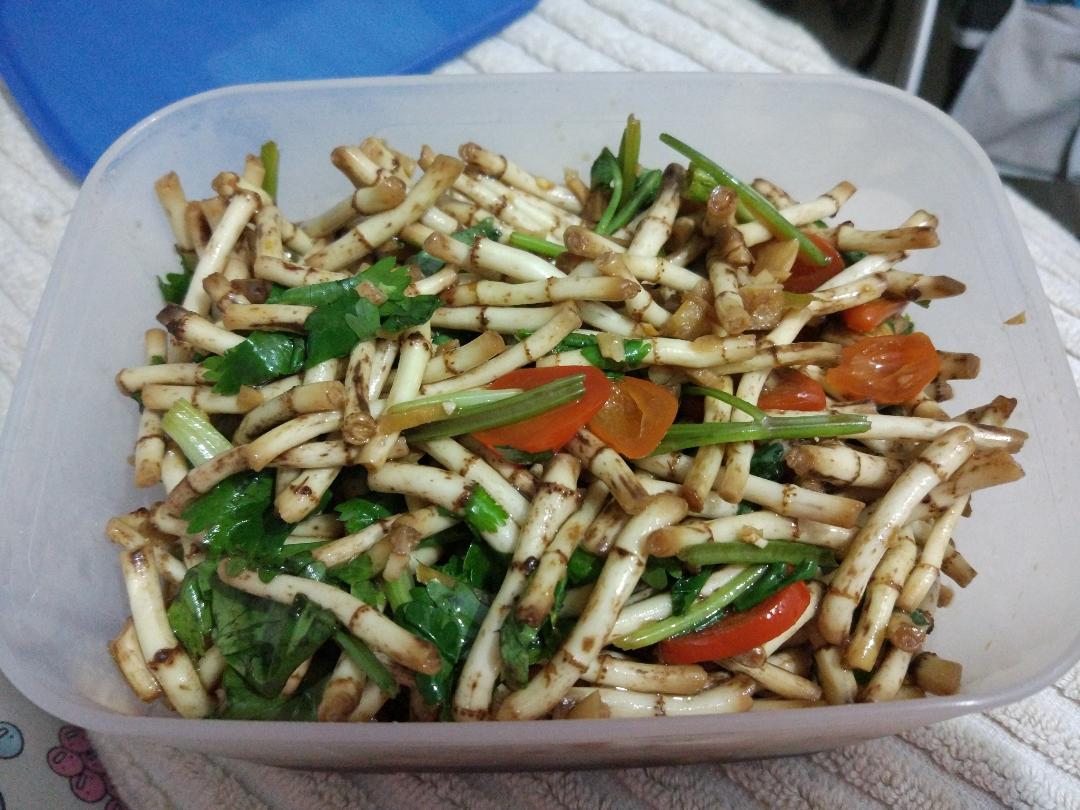 凉拌鱼腥草