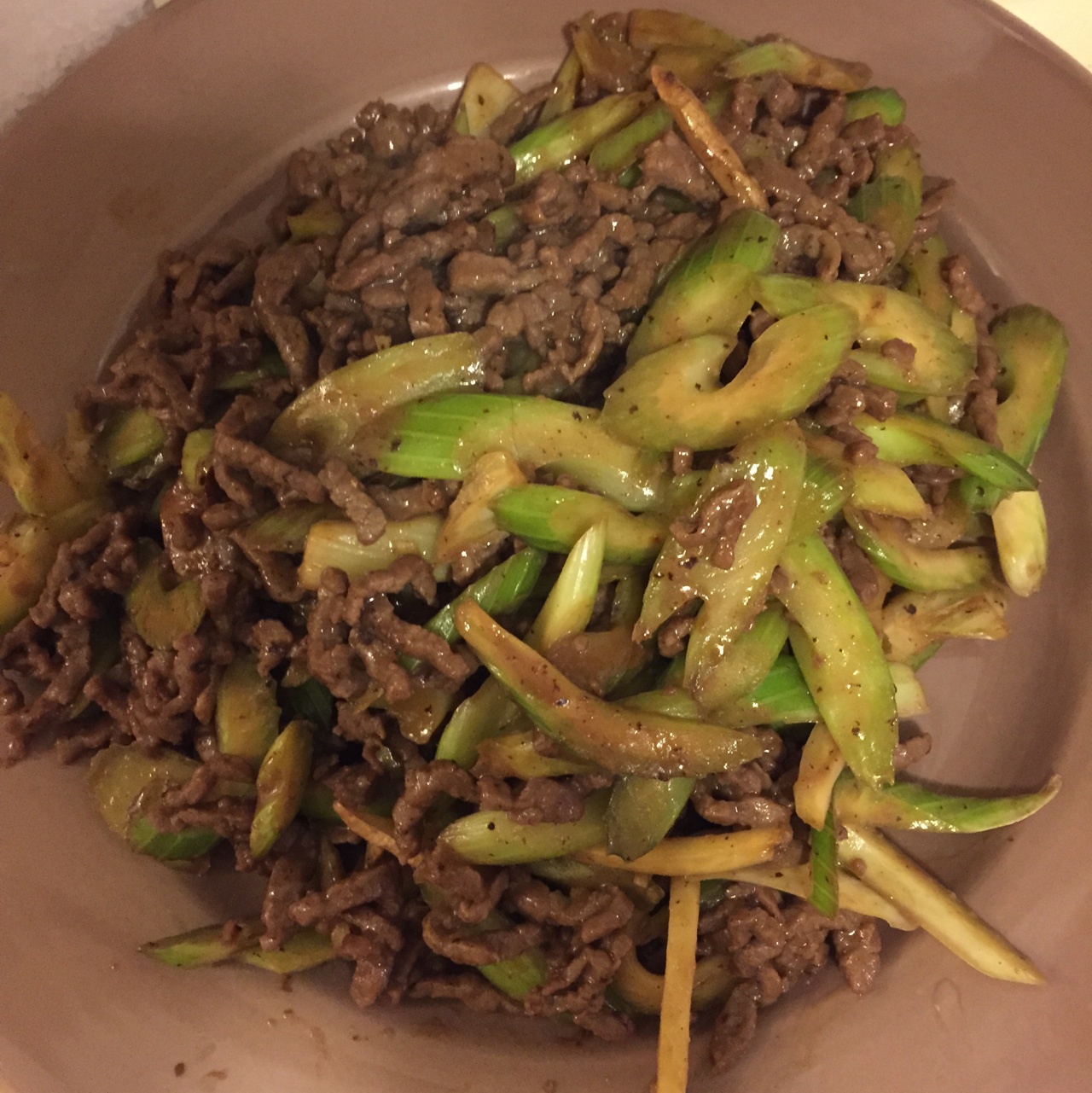 芹菜炒牛肉