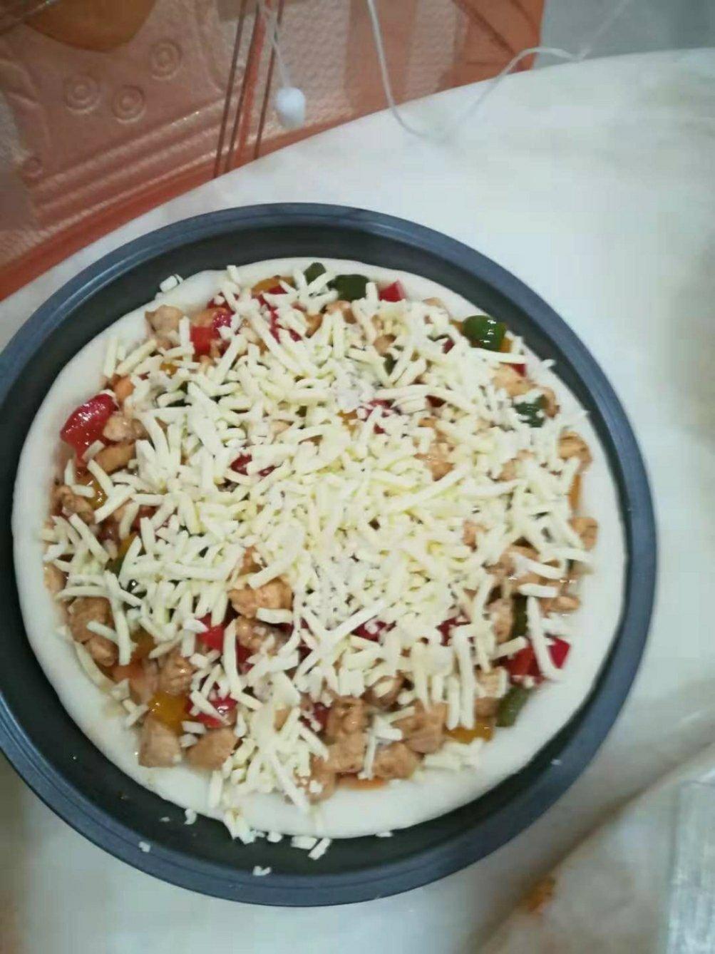 黑椒鸡肉蔬菜披萨